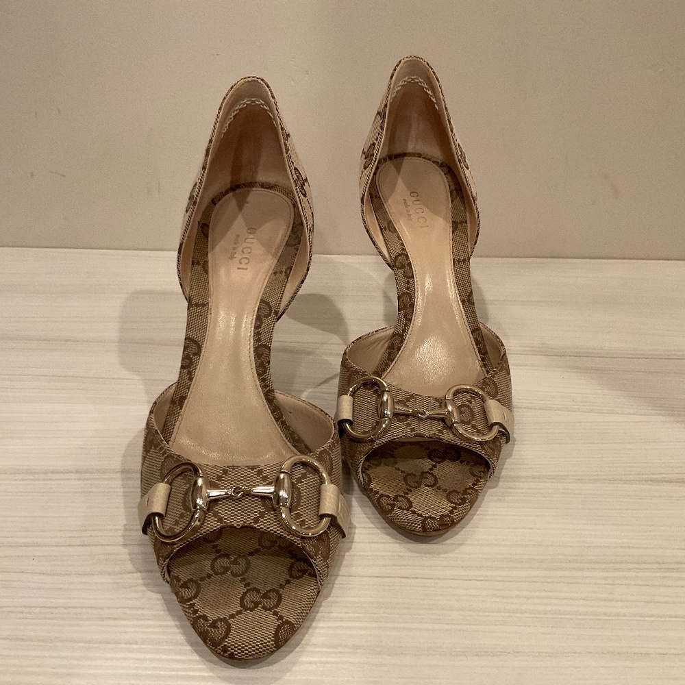Gucci Peep Toe Pump